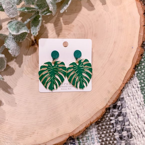 Boutique Jewelry - $5 JEWELRY CLEAROUT - Leaf Handmade Earrings